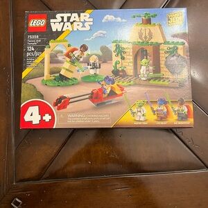 NIB LEGO Star Wars Tenoo Jedi Temple Set